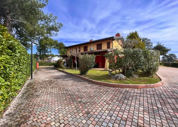 Terraced With Kids Playground Apartman Bibione