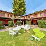 Lägenhet Terraced With Kids Playground