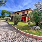 Terraced With Kids Playground Lägenhet *