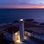 Terraced With Kids Playground Lägenhet