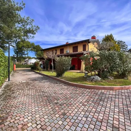 Terraced With Kids Playground Apartment Bibione